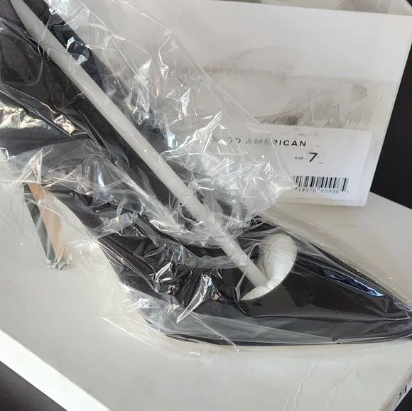 GOOD AMERICAN 🖤 The Icon Pointed Toe Pump - Black Satin - Size 7 - Picture 7 of 7